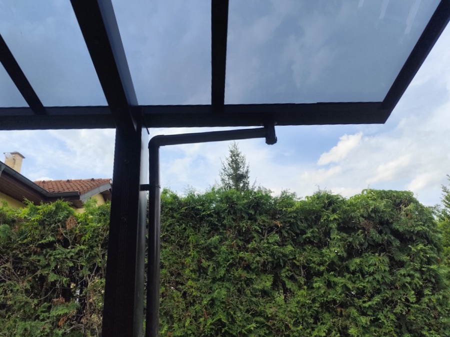 Montáže pergol, zimných záhrad a striešok