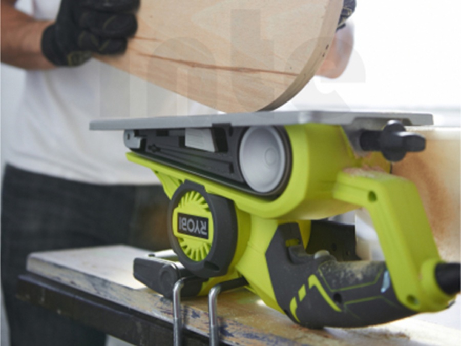 Pásová bruska Ryobi EBS800V