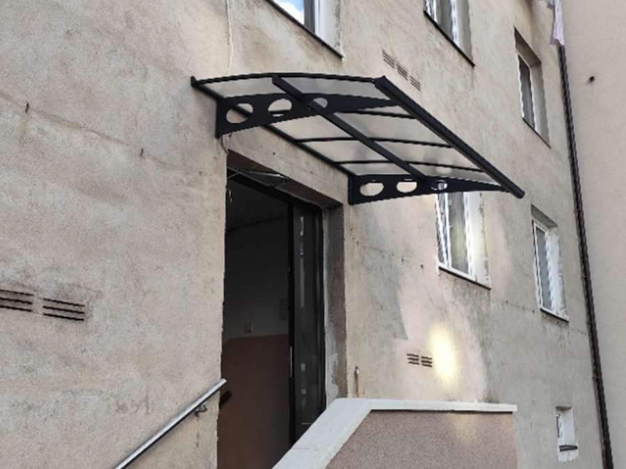 Pergolák, télikertek és előtetők telepítése