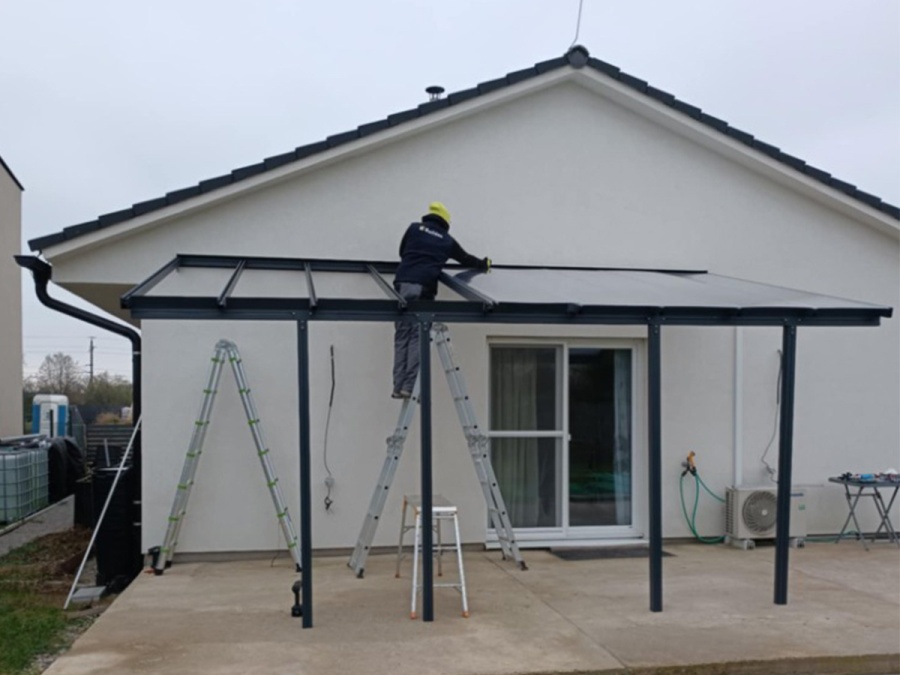 Pergolák, télikertek és előtetők telepítése
