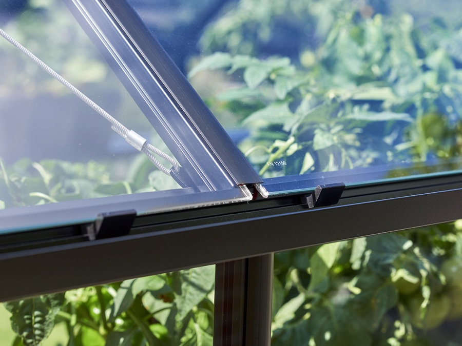 Klasický skleník Halls Qube+