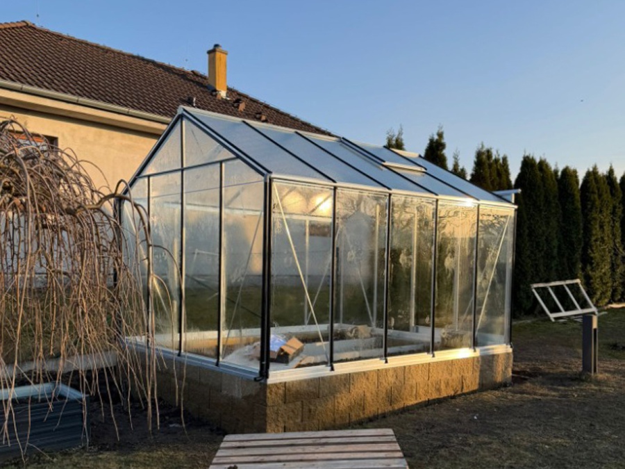 Üvegház összeszerelés