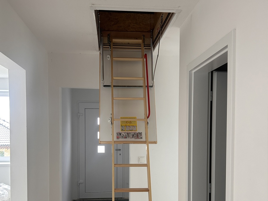 Montáže podkrovných schodov