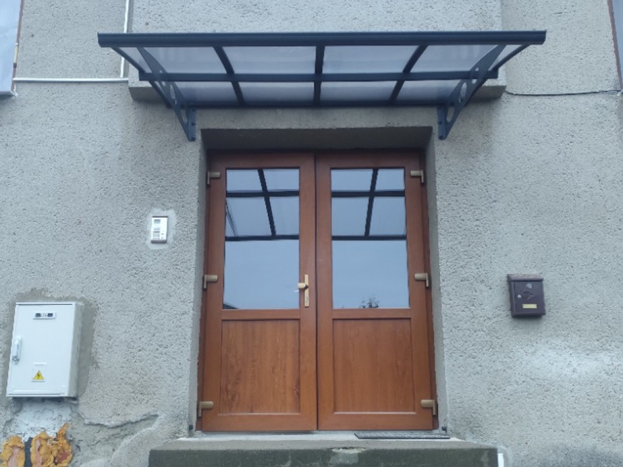 Pergolák, télikertek és előtetők telepítése