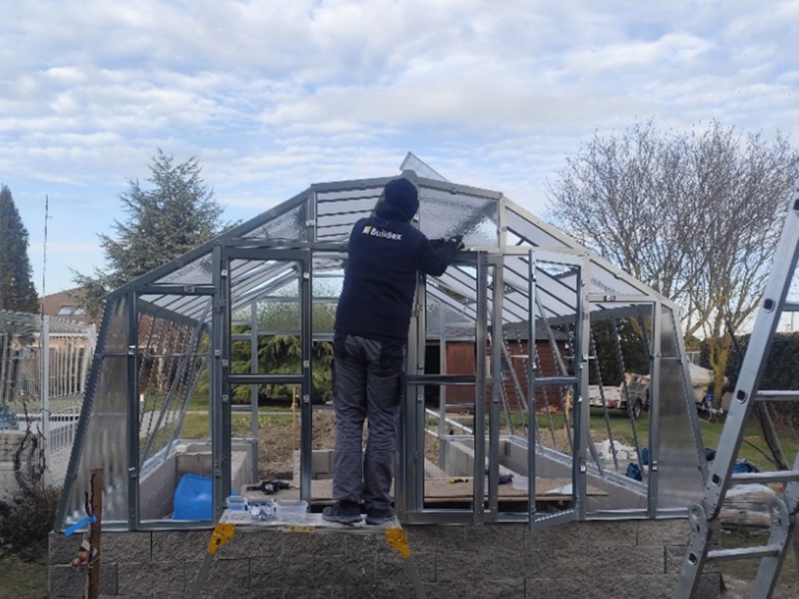Üvegház összeszerelés