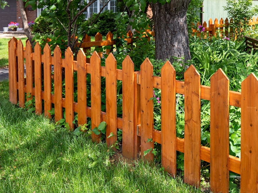 Jak vybrat plot - typy a jejich výhody a nevýhody