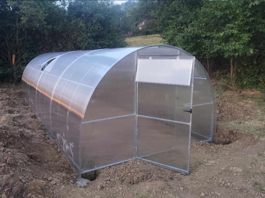 Üvegház összeszerelés