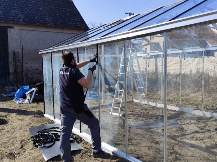 Üvegház összeszerelés