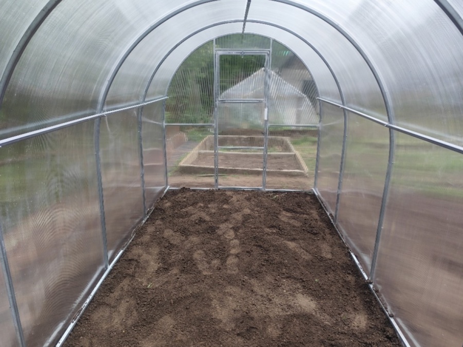 Üvegház összeszerelés