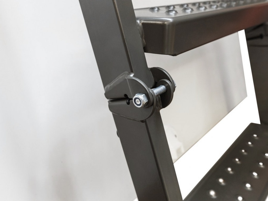 Podkrovné skladacie schody Fakro LMP