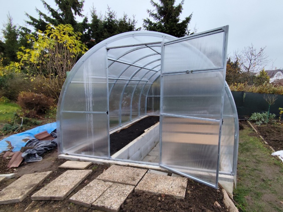 Üvegház összeszerelés