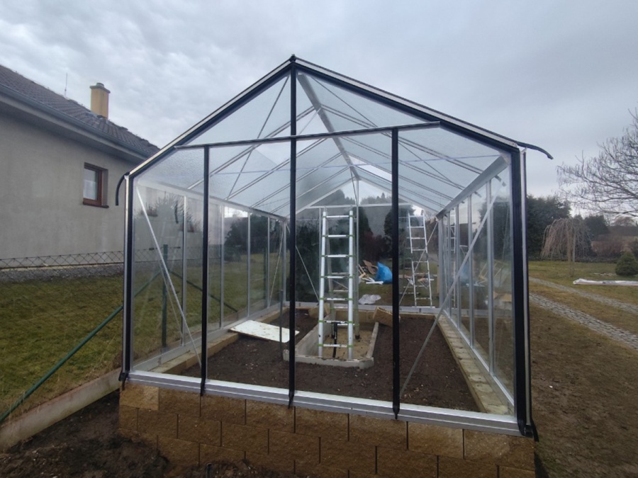 Üvegház összeszerelés