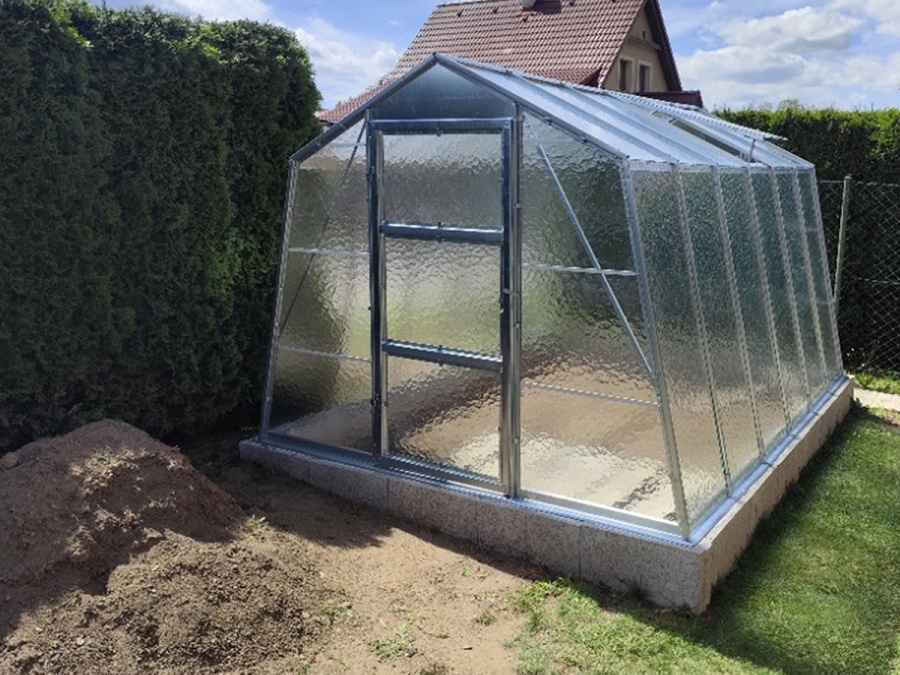 Üvegház összeszerelés