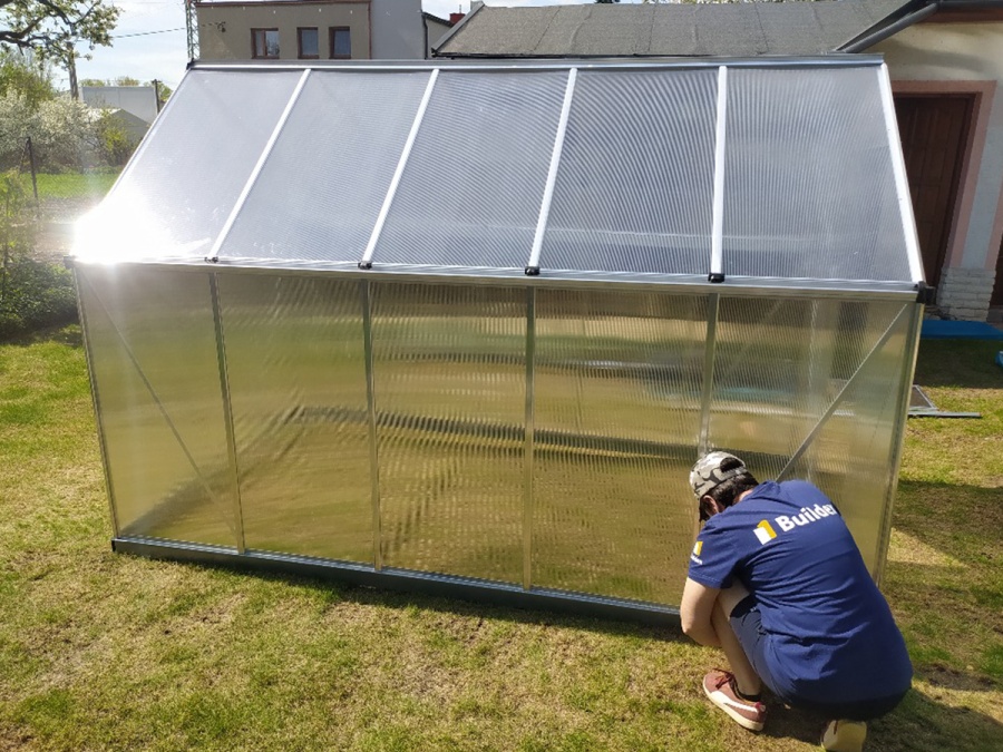 Üvegház összeszerelés